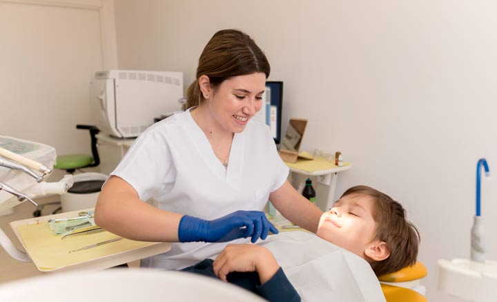dentista pediatrico infantil sevilla